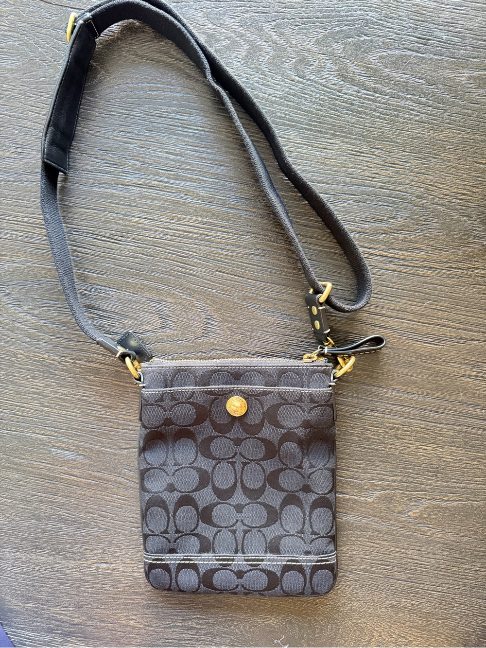 Coach Black Signature Logo Small Crossbody Zip Top Detachable Strap Gold